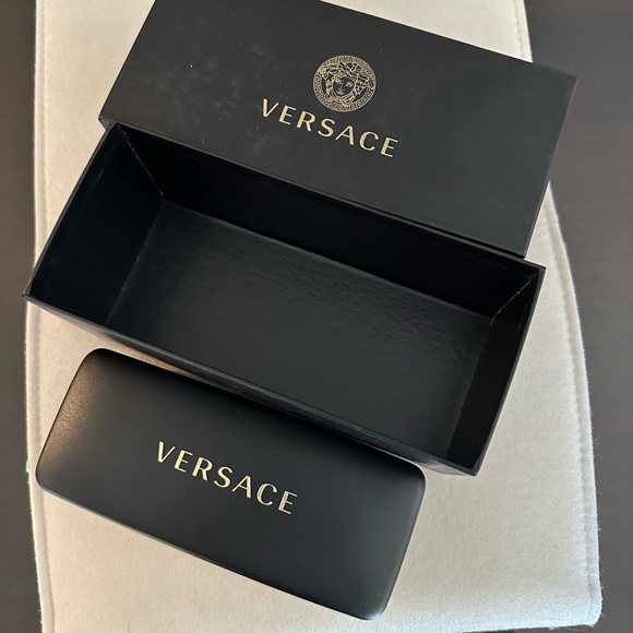 VERSACE 51mm Round Optical Glasses   BRAND NEW NEVER WORN BUT TAG OFF - Picture 2 of 7